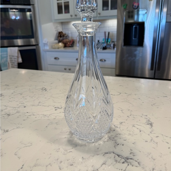 Vintage crystal decanter reflecting meticulous planning for a flawless NFL Week 8 print schedule